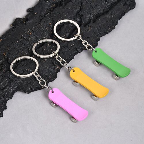 Hobbyist Keychain Mini Skateboard Car Key Holder Gift Skateboard Accessory Key Ring Car Key Accessory Pendant