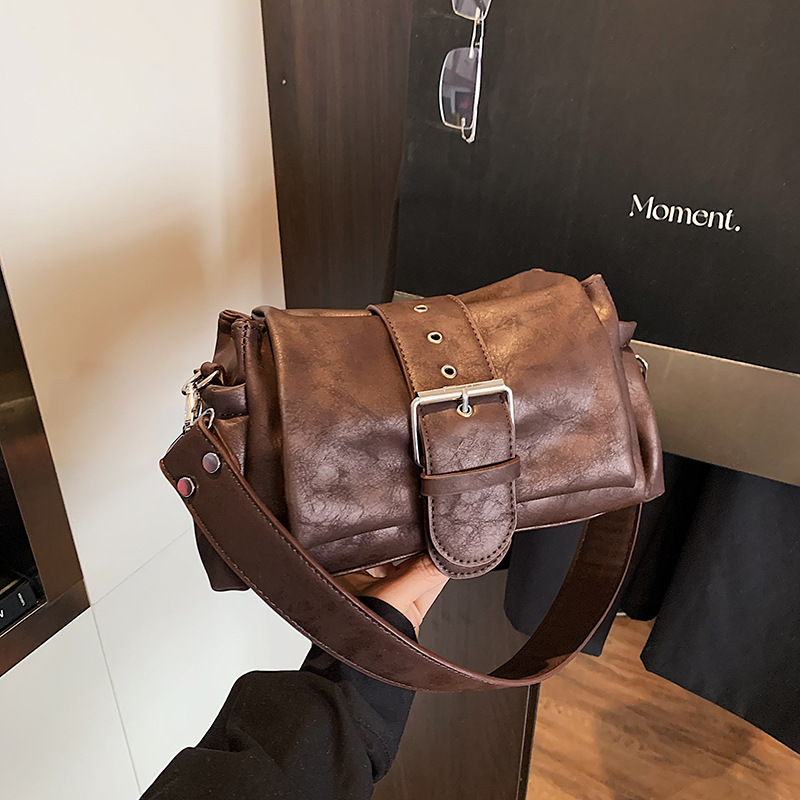 Retro Maillard Brown Bag for Women 2026 New Commuter Shoulder Bag Underarm Bag Crossbody Bag Niche Boston Bag Retro Maillard Brown Bag for Women 2026 New Commuter Shoulder Bag Underarm Bag Crossbody Bag Niche Boston Bag