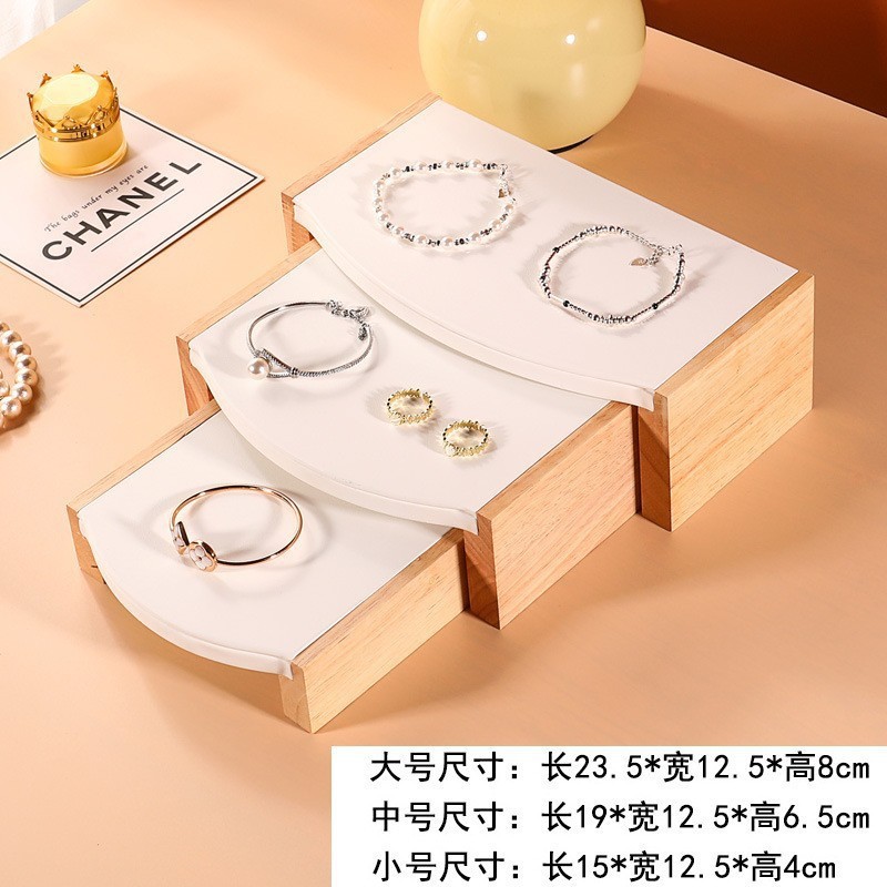 ʵľ����չʾ�ܲ輸��Ʒ�鱦չʾ����������װ�����������Ӱڼ���