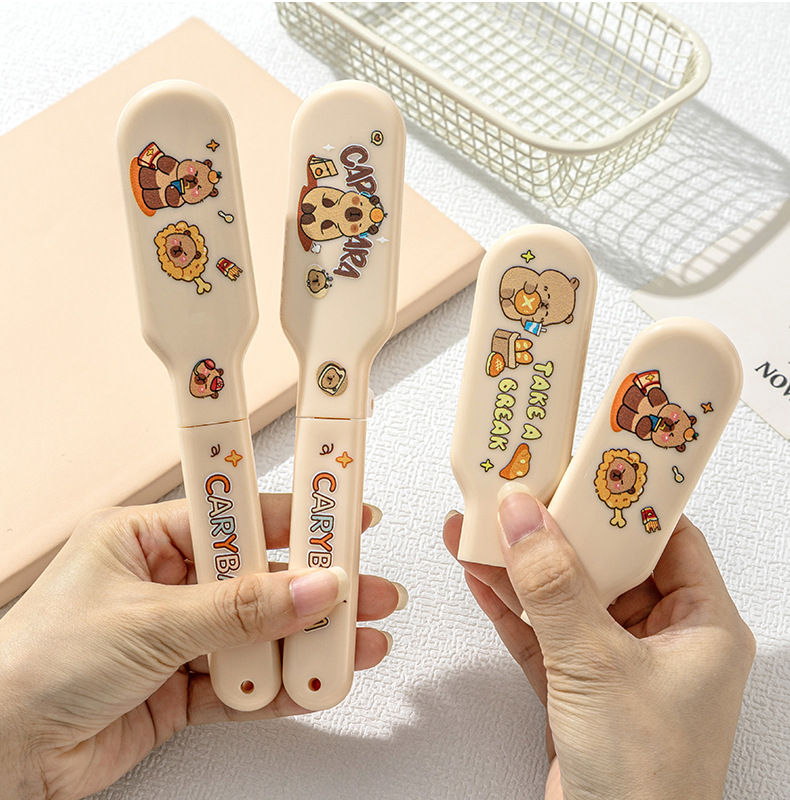 Sød capybara foldbar hårbørste lille børste til rejsen_voghion.com