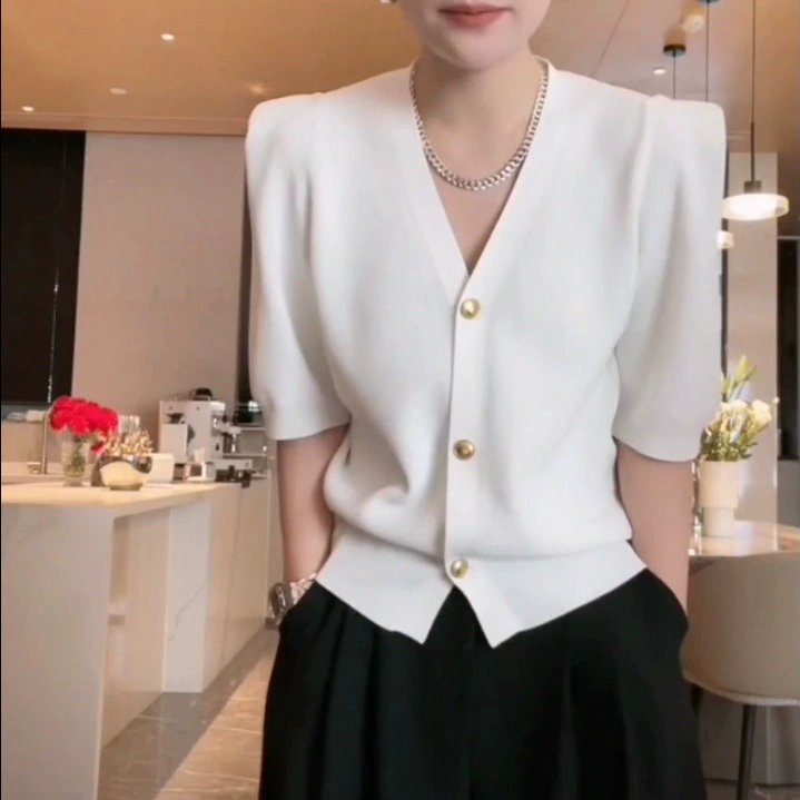 Гонконгский рис [повторные клиенты хорошего качества] 2023 Весенний новый век-уменьшающий тонкий нежный ветер короткий кардиган
