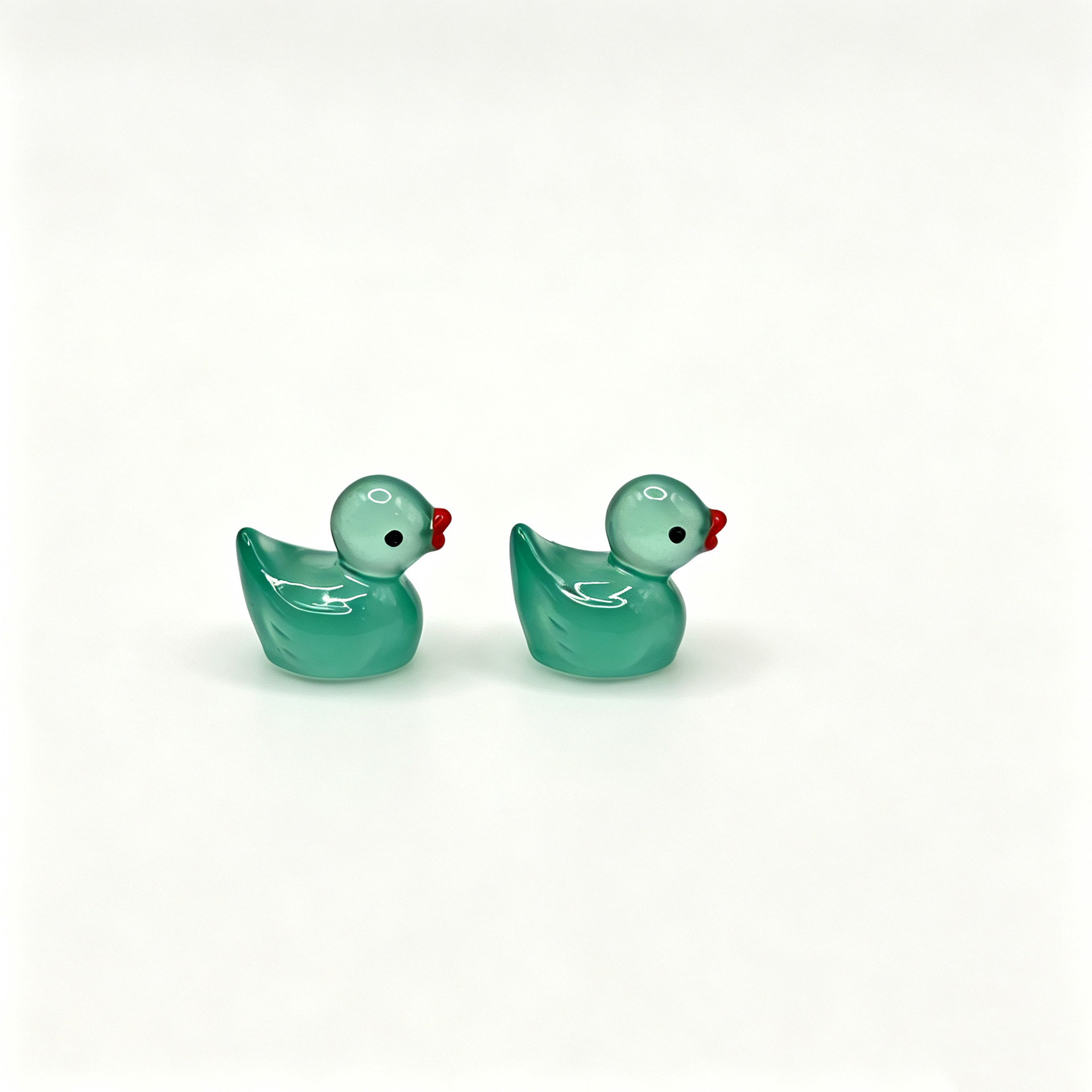 Mini pato luminoso, figura de animal colorida para niños, colgante de resina, micropaisaje, pequeño adorno de resina 3D. image 9