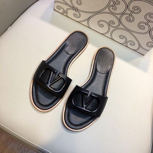 Summer New V-Neck Metal Outwear Slippers Multi-purpose Water Diamond Genuine Leather One Toe Flat Bottom Sandals Women 