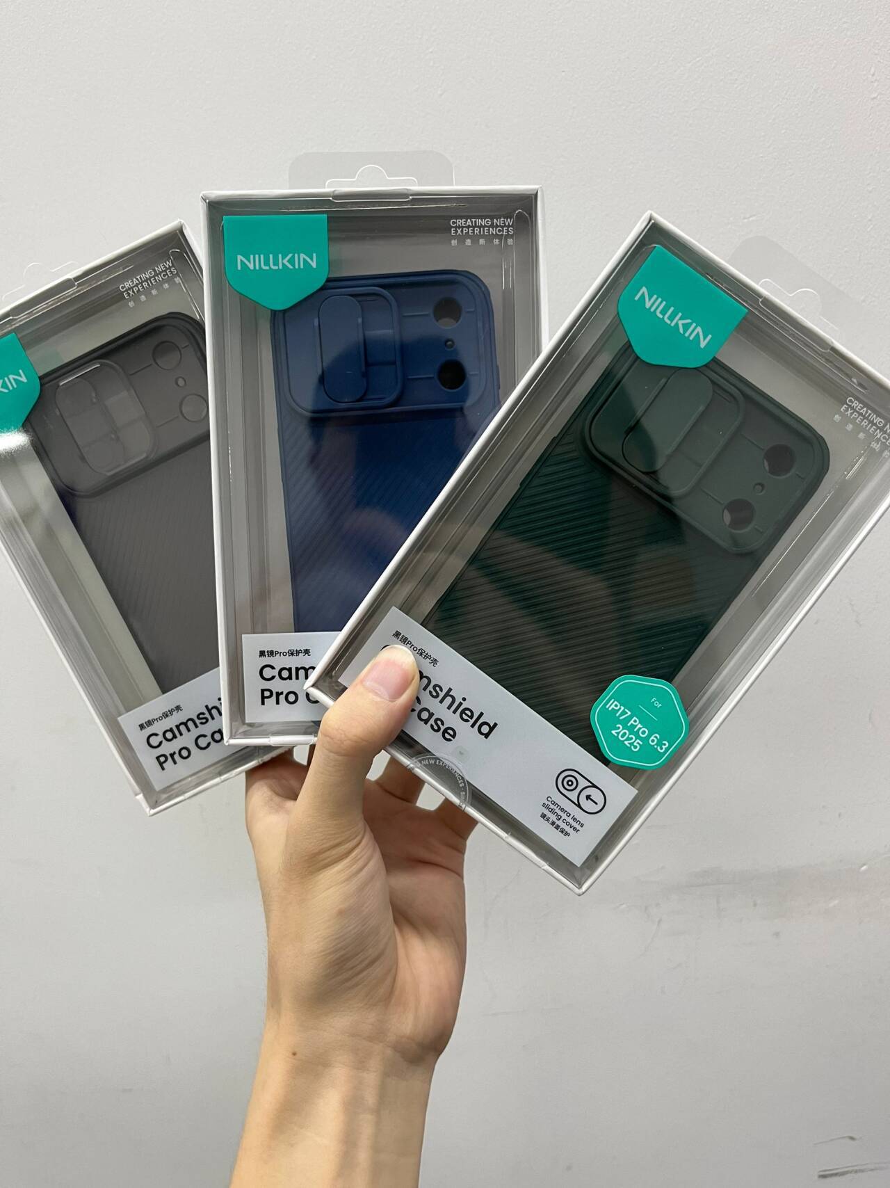 Ốp lưng Nillkin chống nhìn trộm, trượt che ống kính cho iPhone 17 Pro Max — Gương đen PRO Đen, Gương đen PRO Xanh, Gương đen PRO Titan Xám, Gương đen PRO Vàng chi tiết 18