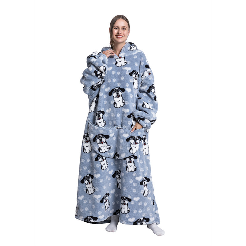 パーカーは防寒服の毛布を着用できます。|undefined
