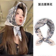 70 レトロカシューフラワーシルクスカーフ、ハイエンドファッション装飾スカーフ、トレンディなマッチングアイテム、小さなシルクスカーフ卸売