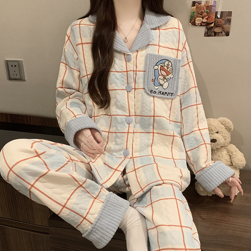 かわいいクレヨンしんちゃん空気綿のパジャマ