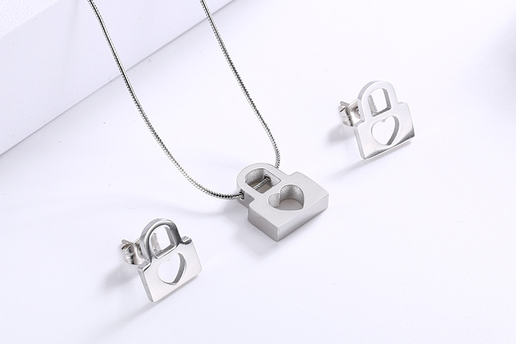 new heart lock-shaped stainless steel clavicle chain earrings net wholesale Nihaojewelry