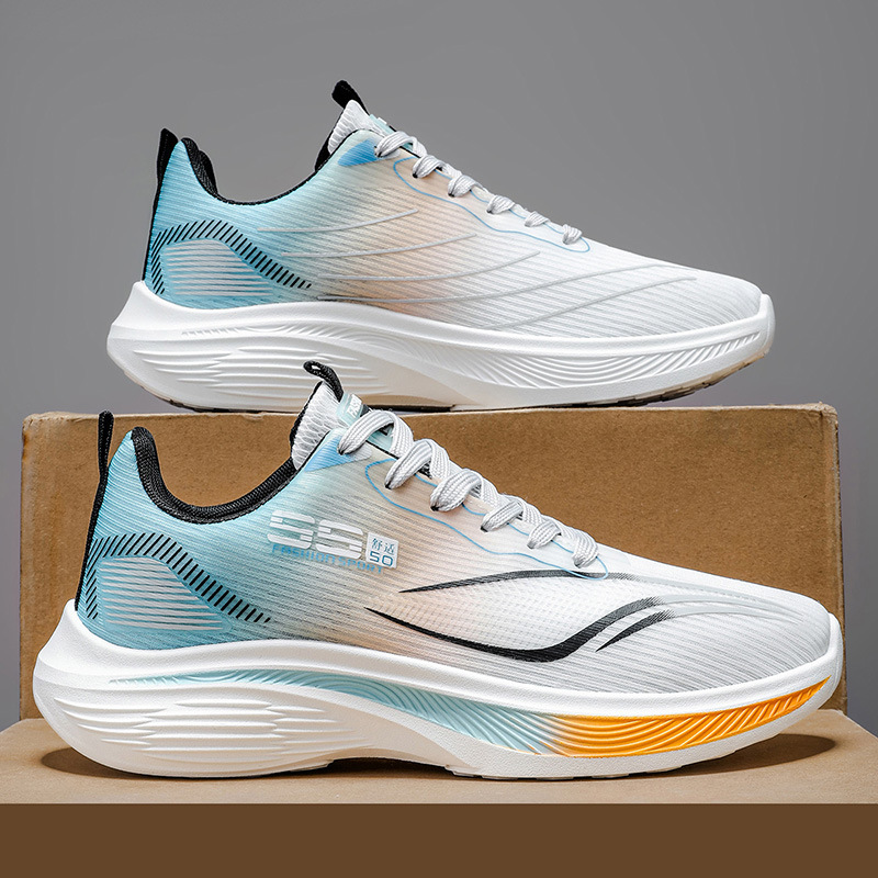 Verano para hombres nuevos zapatos de corrida transpirables de malla de hielo superligero con suela gruesa de moda zapatos deportivos casuales para hombres