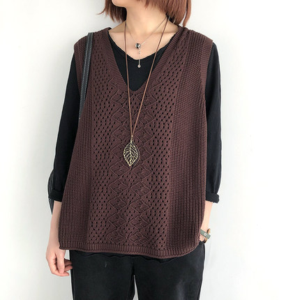 Knitted thin retro vest sleevless, oversize, V-neckline