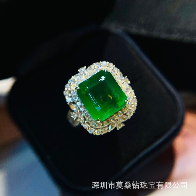 Square organic ring with stone emerald