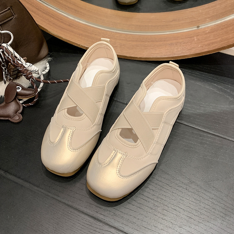 Aumentar la altura de la parte inferior gruesa de las zapatillas de verano de las mujeres europeas nuevas zapatillas pequeñas de alta calidad