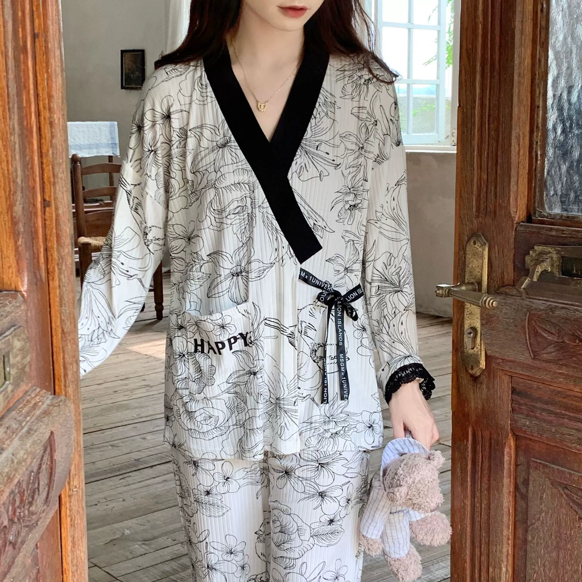 Спот 88115 Весенний и Летний модерский костюм Послеродовое кормление Кимоно кормление Домашний костюм Летняя материнства пижамы