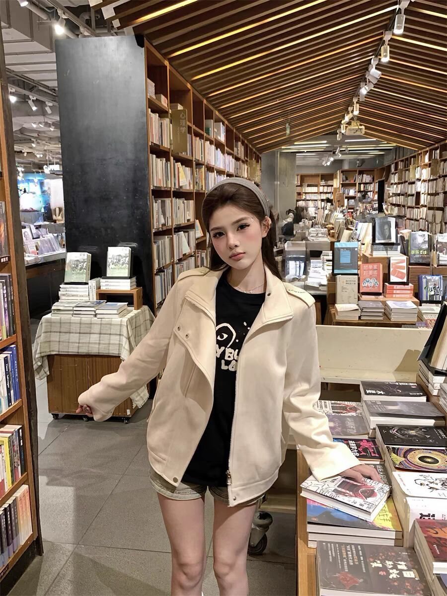 titi小姐姐白巧恋人外套女春秋款米白色爆款设计感机车风宽松夹克