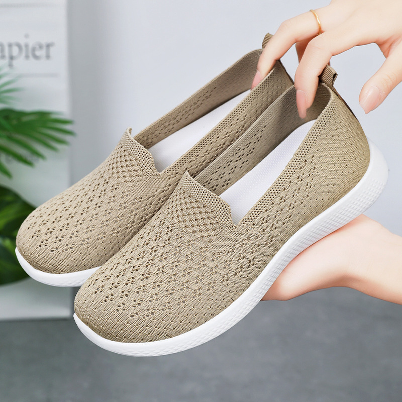Zapatos de tela viejos de Beijing para mujer, zapatos planos nuevos transfronterizos de verano, zapatos casuales, suela blanda de comercio exterior, zapatos para madres de mediana edad y ancianas