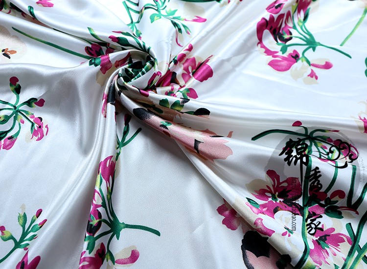 tela de seda impresa de flores tela de seda ropa antigua tela de prenda de ropa china tela de impresión de flores de plantas DIY