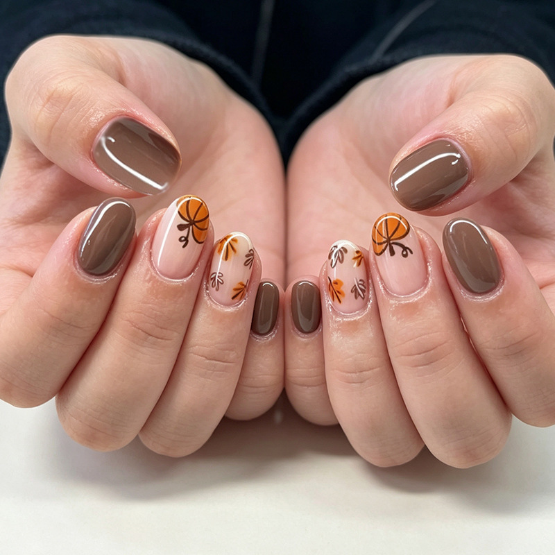 New nail art designs: European and American style, simple pumpkin and autumn leaf patterns, elegant short oval-shaped press-on nails, wholesale New nail art designs: European and American style, simple pumpkin and autumn leaf patterns, elegant short oval-shaped press-on nails, wholesale