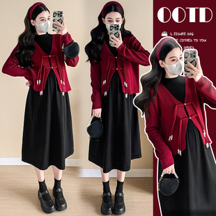 2024 Pregnant Women Autumn New Christmas New Year Red Chinese Style Sweater Jacket Knitted Skirt Age-reducing Elegant Two-piece Set