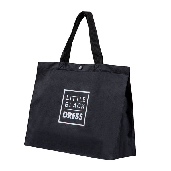 Black shopping bag for traveling