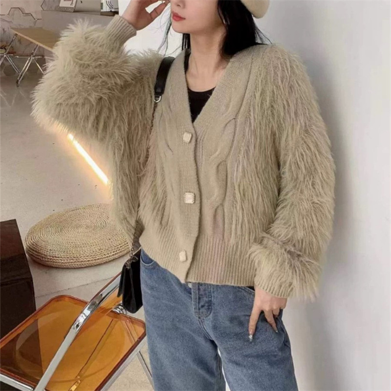 Cárdigan de punto con cuello en V de diseño con estilo occidental nuevo para otoño/invierno, imitación piel de visón, abrigo holgado y adelgazante para mujer, para usar como suéter exterior