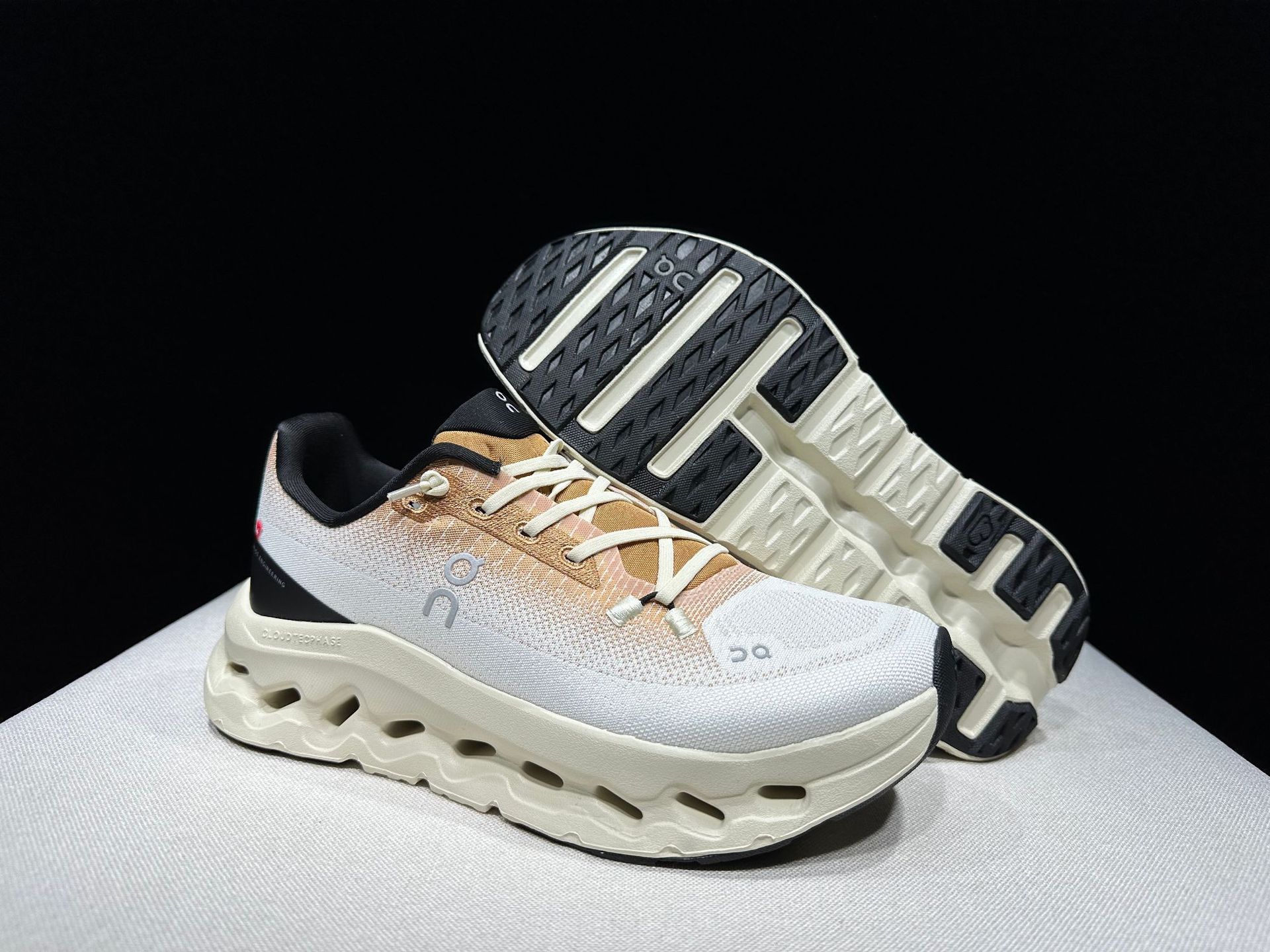 Cross-border On On Run Cloudtilt amortiguado ligero running casual zapatos deportivos para parejas