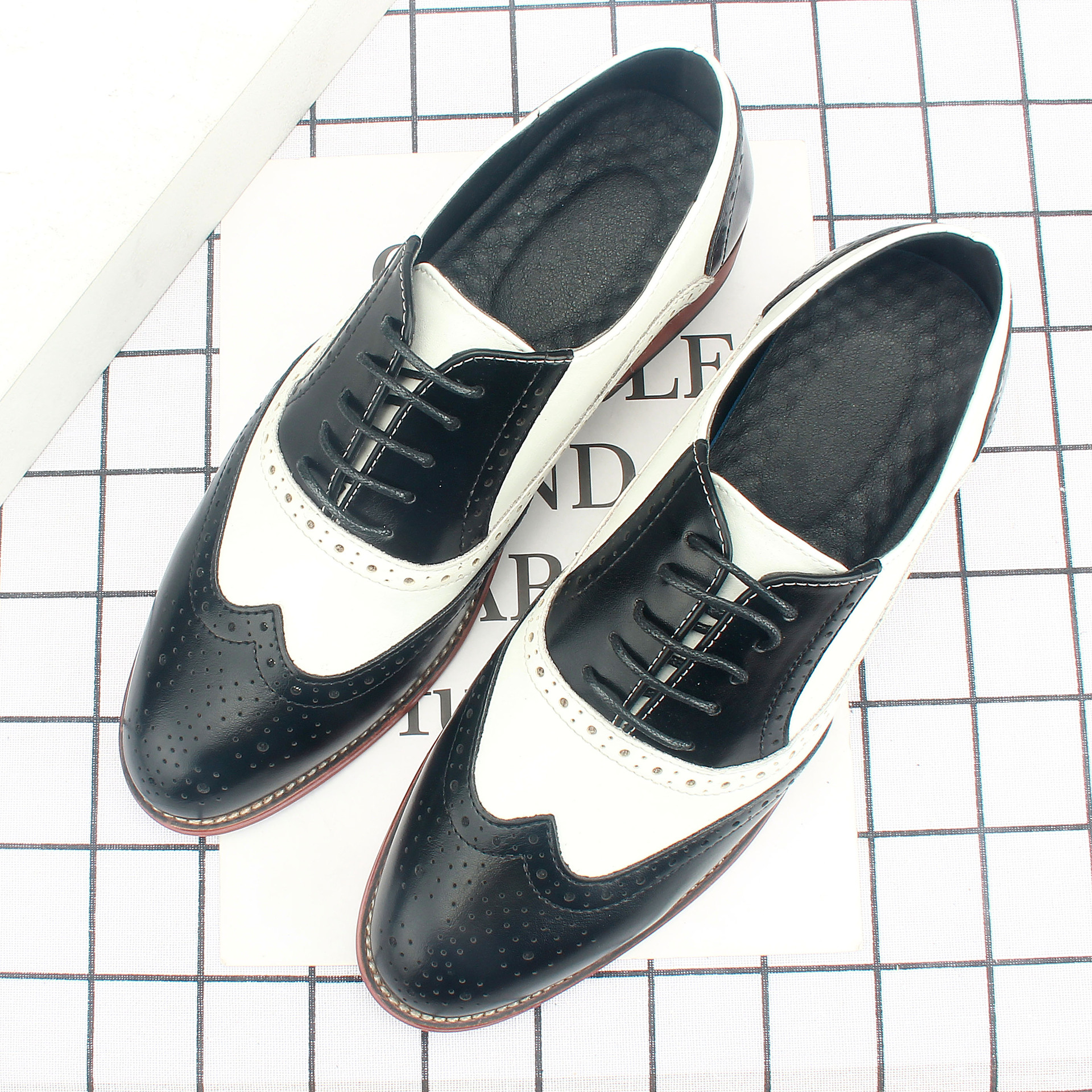 ϵ������˵�����ʱ������������Ь������Լ�ٴ����ʰ�ɫЬ380