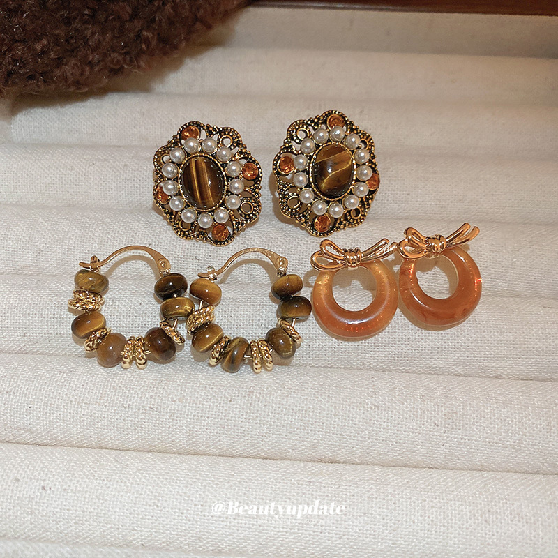 Pendientes de plata con diamantes, perlas y piedra de ojo de tigre artificial, estilo vintage de alta gama, elegantes pendientes de tuerca, pendientes franceses estilo palacio.