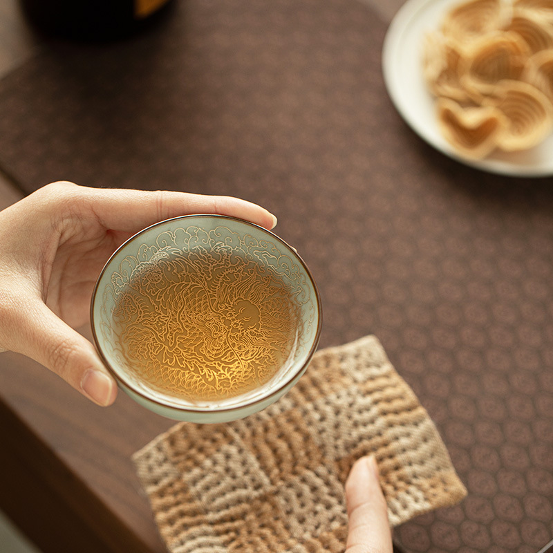 Vintage Imitation Song Ru Kiln Drawing Silver Tea Cup Master Cup Tea Cup Guest Cup Ceramic Tea Set Dragon Pattern Pu'er Cup Kung Fu Tea Vintage Imitation Song Ru Kiln Drawing Silver Tea Cup Master Cup Tea Cup Guest Cup Ceramic Tea Set Dragon Pattern Pu'er Cup Kung Fu Tea