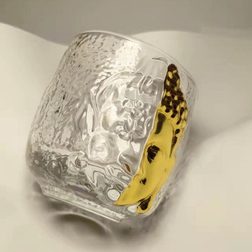 A cup of ice-cold borosilicate glass beaker tea cup owner cup single cup Zen cup crystal tea cup home use