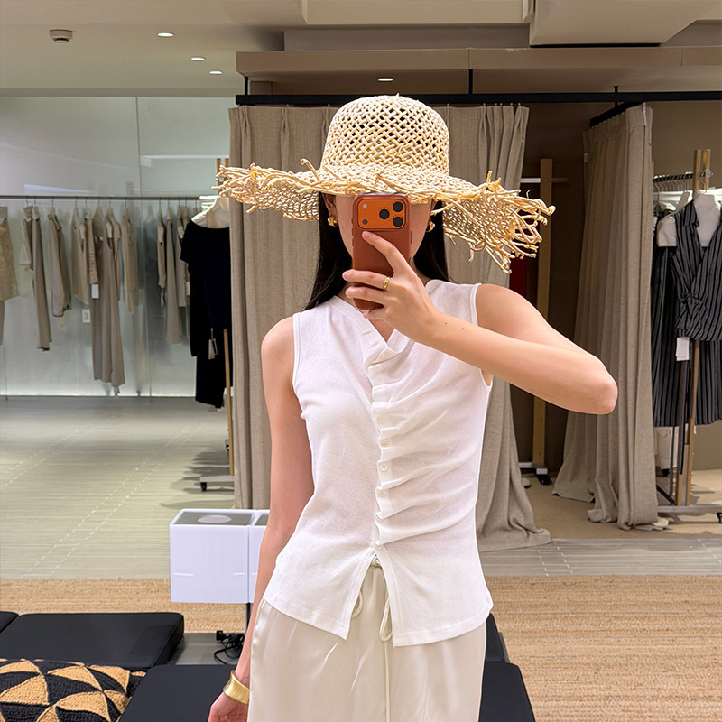 Elsissi Slim Fit Comfortable Vest for Women, Summer Outerwear, 2026 New Design, Stylish Sleeveless Top, Thin