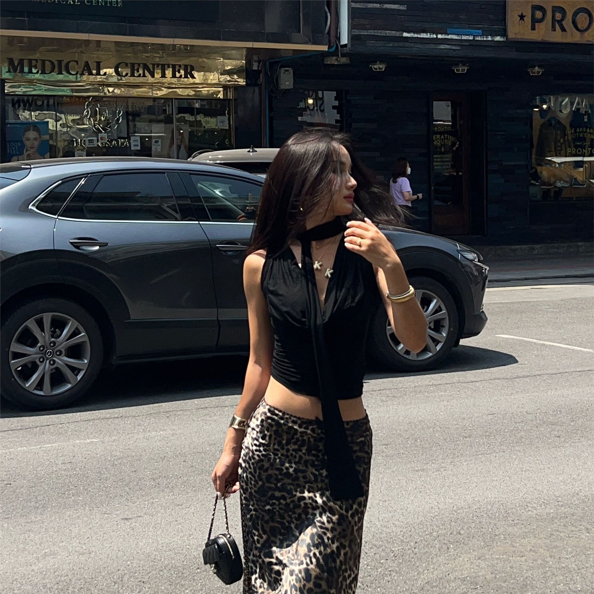 2025夏美式辣妹性感修身顯瘦盪領設計感百搭飄帶背心上衣歐美無袖