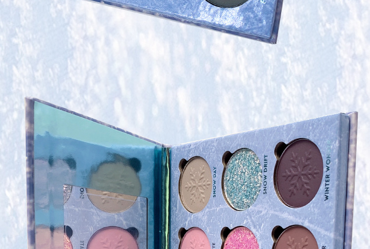 Cross-border cosmetic eyeshadow export 18-color palette FDA standard color customization, OEM processing for new foreign trade styles undefined