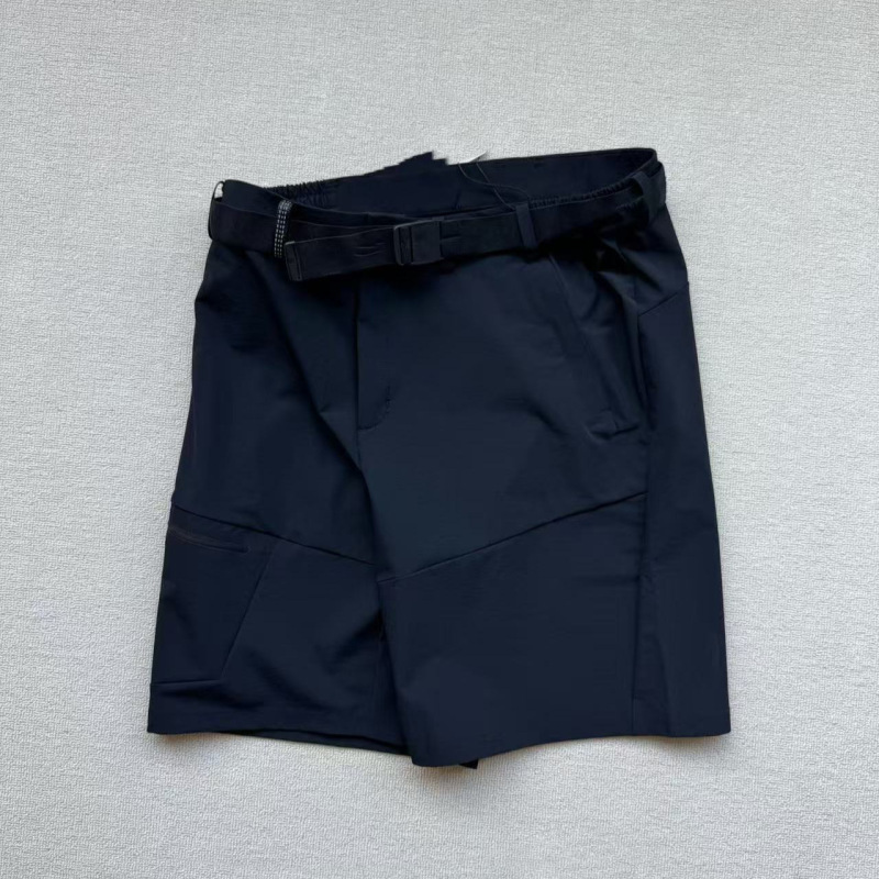 Summer Men's Quick-Drying Outdoor Shorts, Stretchy Five-Quarter Pants for Hiking, Mountaineering, Travel, Sports, Leisure and Comfort