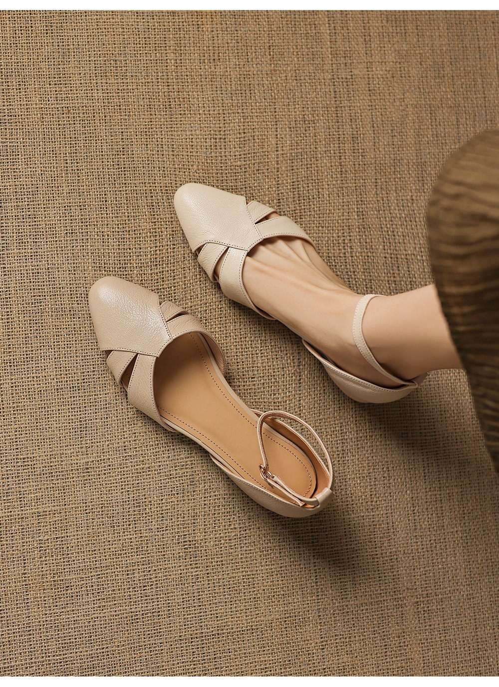 Sandal nữ quai chữ V đế xuồng da dê lỗ rỗng, gót 5 cm, size 34–42 — màu be chi tiết 1