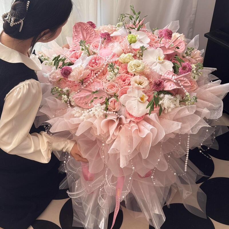 Eternal Flower Powder Lychee Mixed Bouquet Dopamine Light Luxury Gift for Girlfriend High-End Bouquet Artificial Soap Flower Bouquet