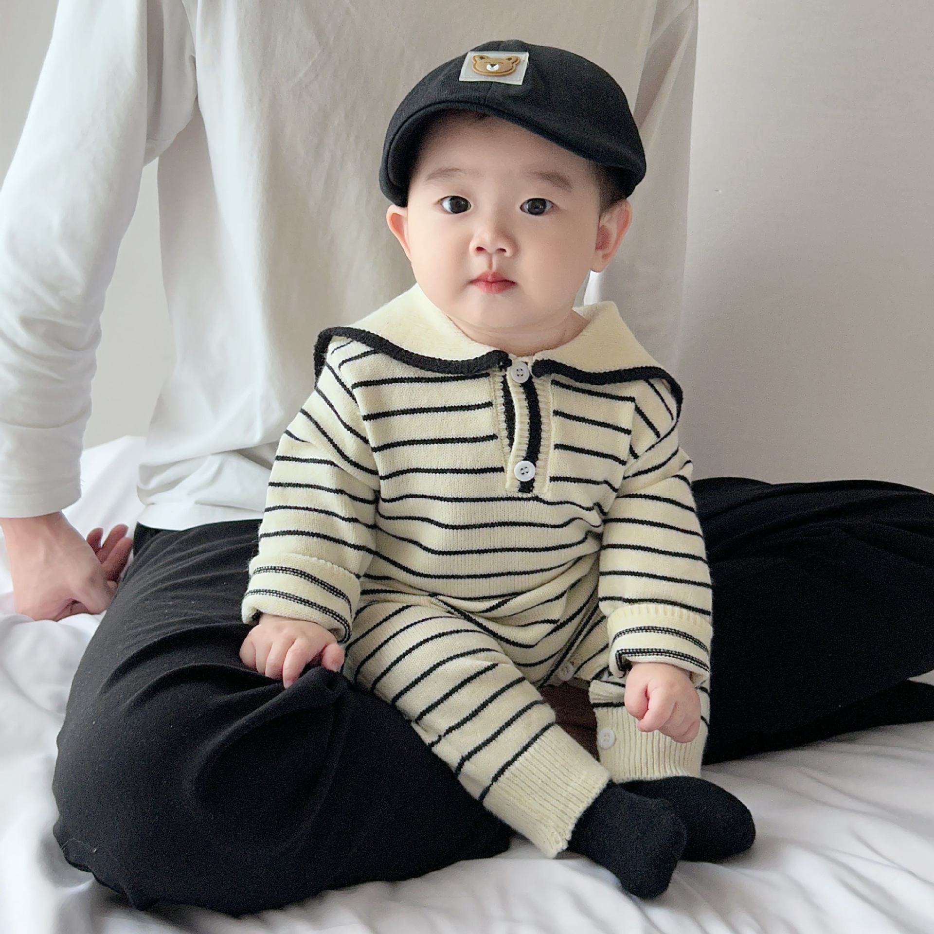 ベビー服 2025 春と秋の新スタイル新生児ネイビーカラーセーターロンパースニットスタイル外出ワンピースハーレム