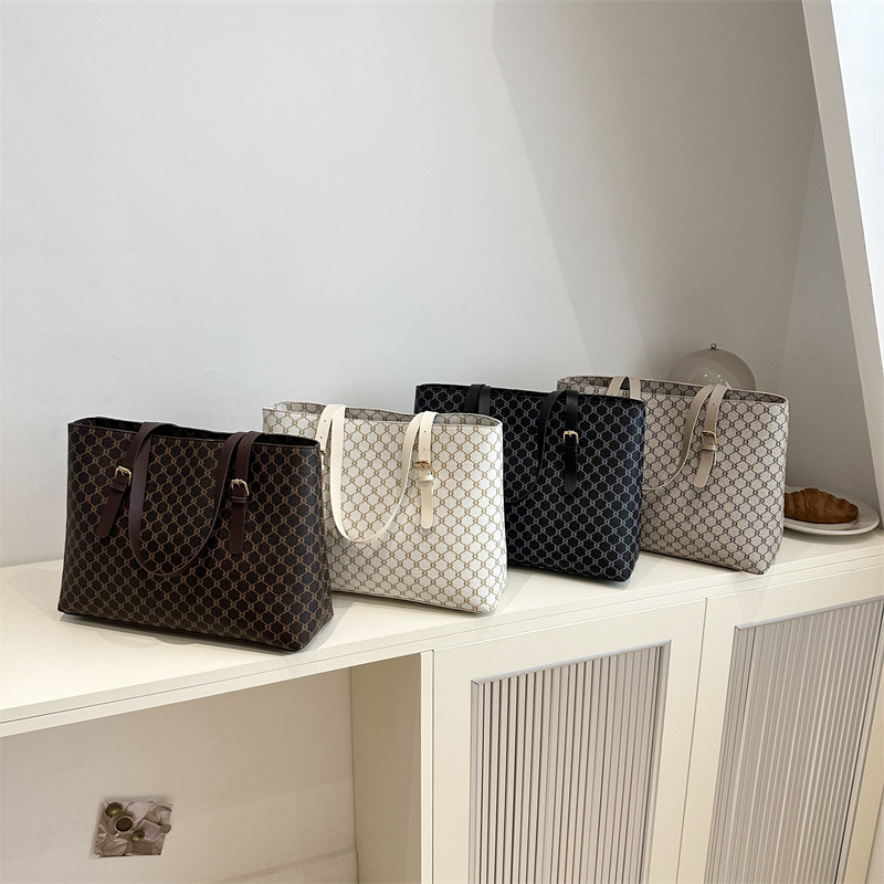 Bolso de moda simple de gran capacidad para mujeres 2024 invierno nuevo chaoto bolso de viaje de gran capacidad bolso de hombro de mano