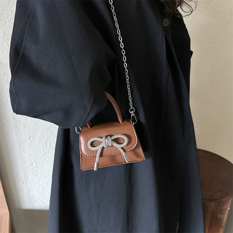 Small chain with bow, one-shoulder bag, shoulder bag, 2023 collection