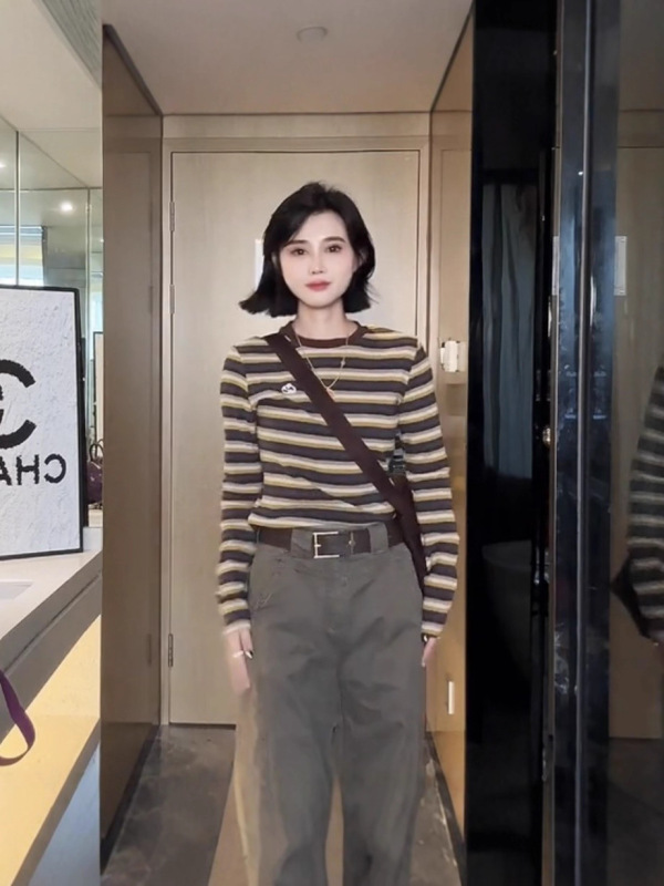 欧洲站2025早秋新款图案拼色条纹t恤女时尚洋气百搭圆领套头上衣|undefined