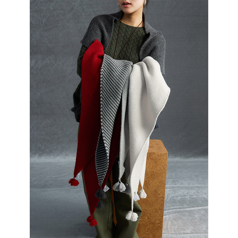 时简 慵懒出街 复古肌理羊毛流苏三角披肩冬季柔软保暖围脖潮2288