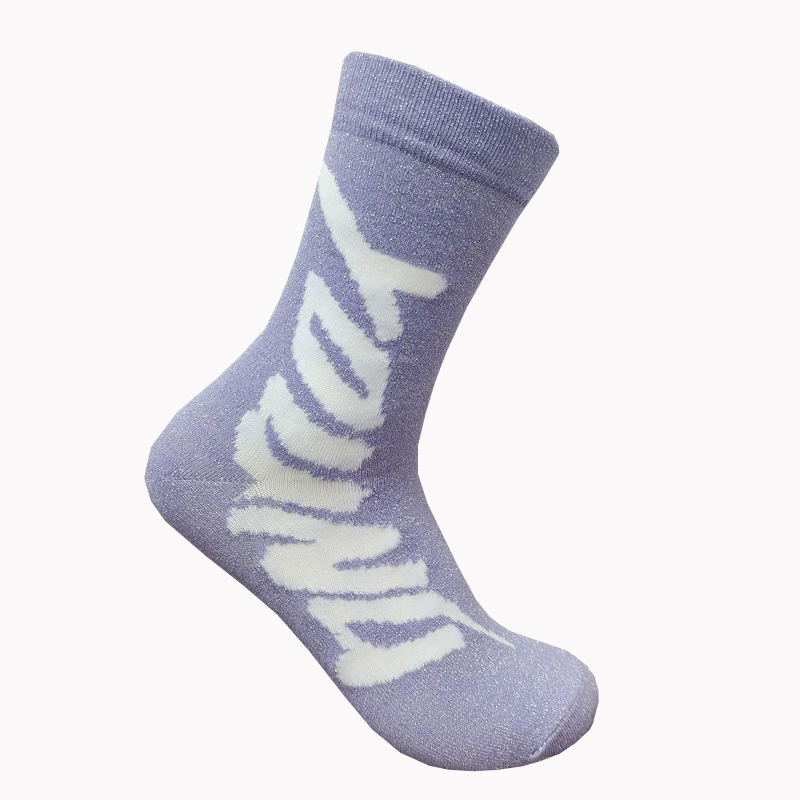 Европейские и американские хип-хоп уличные трендовые чулки для скейтборда Amazon взрывает золотые и серебряные шелковые носки Европейские и американские модные носки