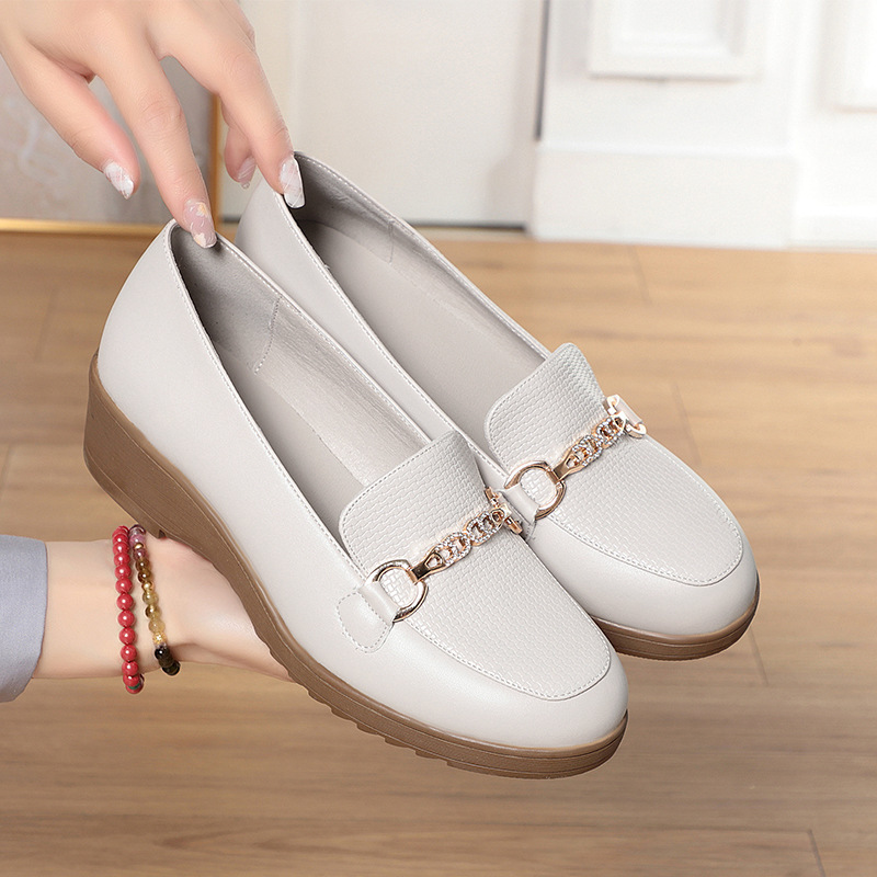 Mom's Shoes Spring & Fall 2025 New Style Comfortable Soft-Soled Wedge-Heeled Deep-Mouth Flats Women's Leather Shoes Flats-Soled Versatile Women's Shoes
