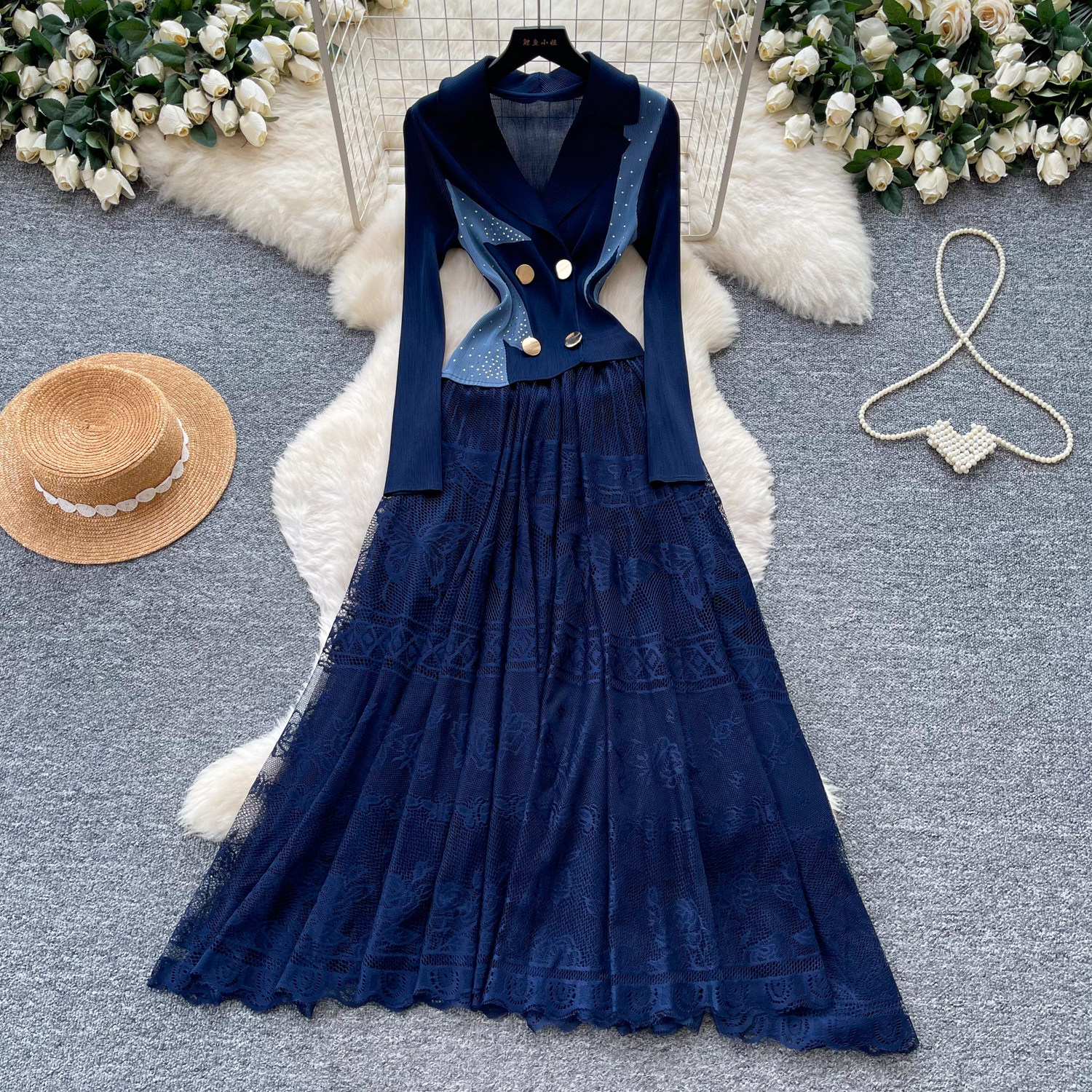 Women's French Romantic Style Lace Dress Suit Collar Slimming Pleated Long Skirt Elegant Commuting Summer Dress_ecoleips.com