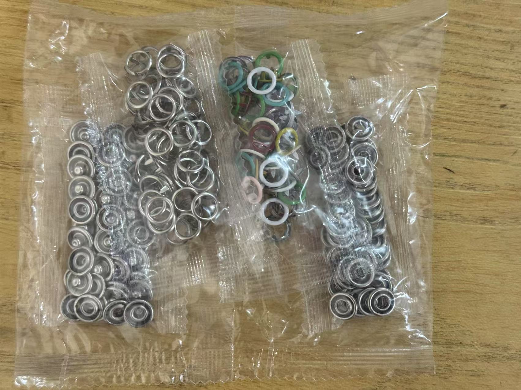 Juego de instalación de hebilla de cinco garras Botón de abrazadera de cinco garras Botón oculto Botón a presión Botón hembra Botón sin costura Botón transfronterizo de cinco garras