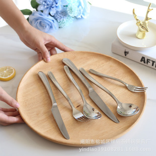 Cutlery set ���͵��� flatware �Ƶ�;� �������Ӳ��P�table