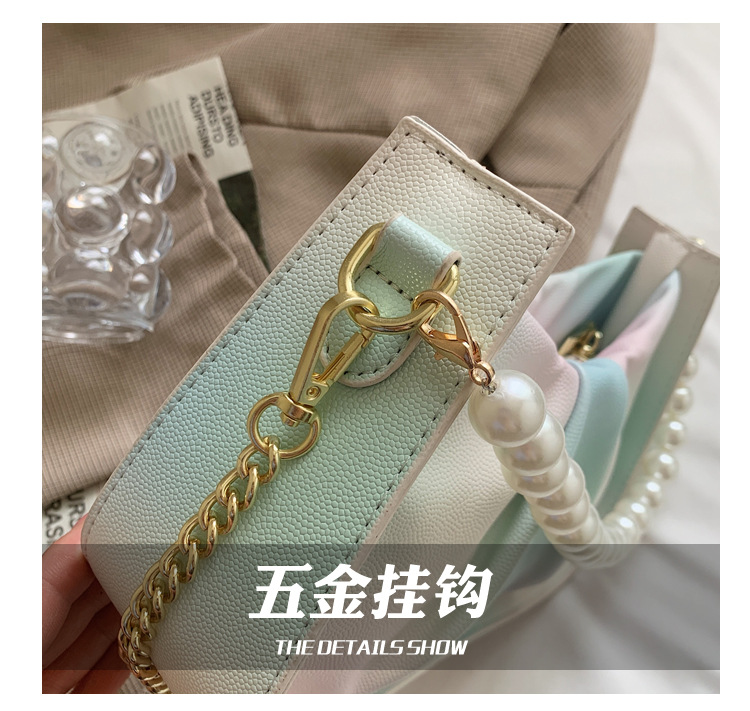 Fashion Gradient Color Pearl Chain Fold Cloud Bag display picture 24