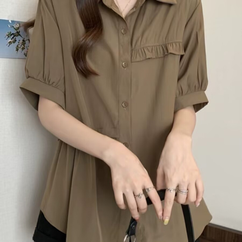 카키색