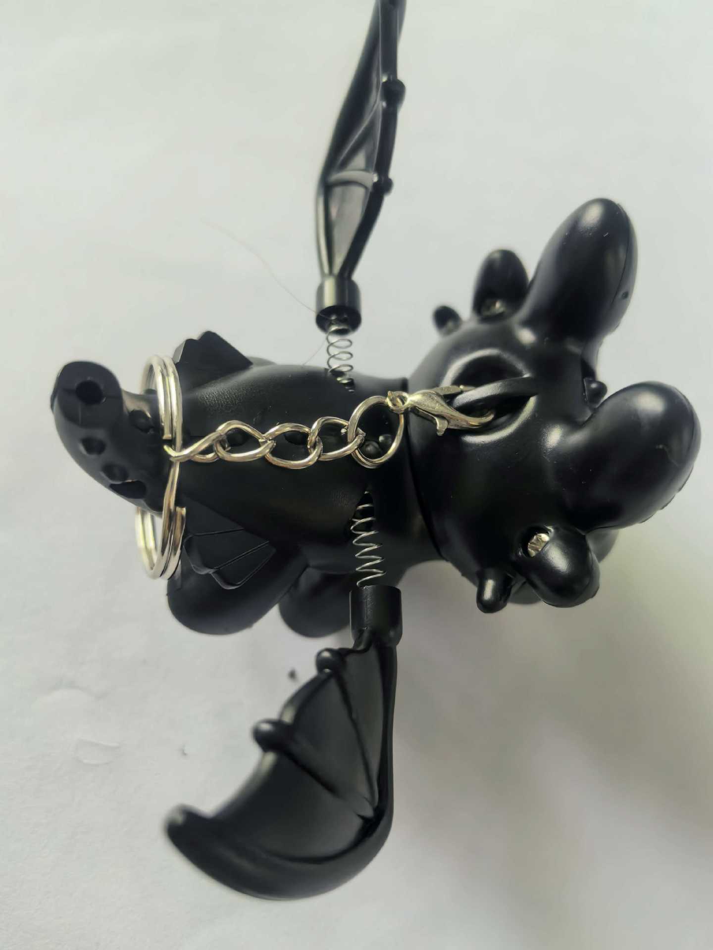New car accessory: Toothless figure with swinging wings, sensor-activated flashing lights, eyes, keychain accessory, helmet decoration