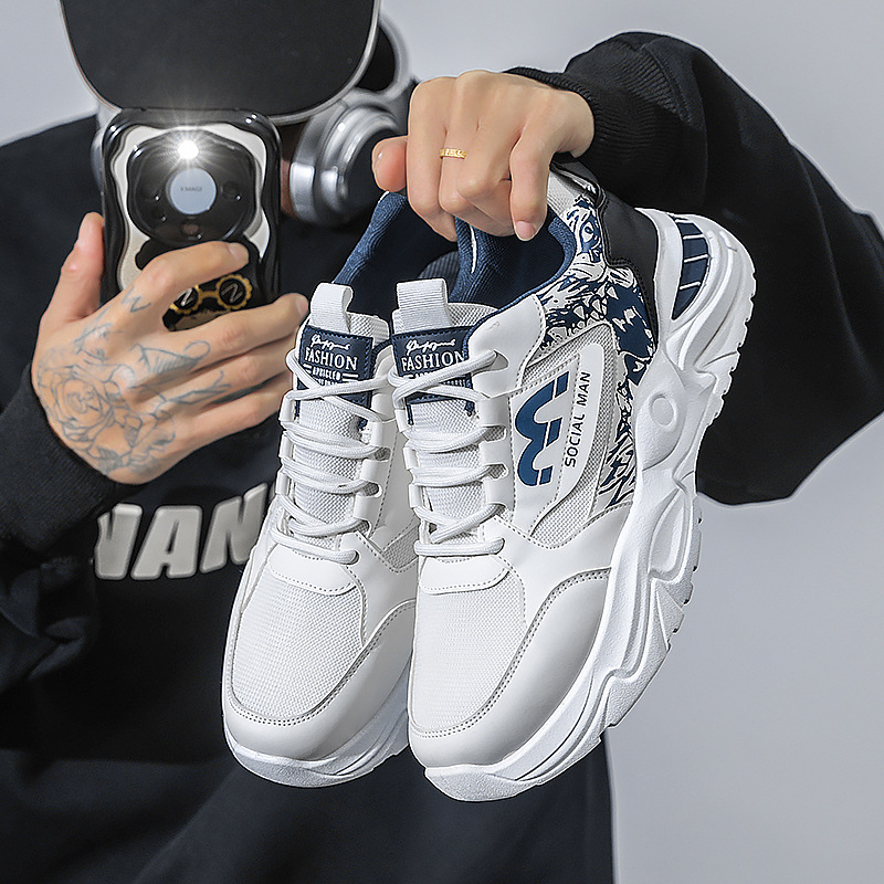 Zapatos de hombre de otoño nuevos zapatos de cuero para hombres, zapatos de deporte casuales al aire libre con suela gruesa, zapatos de moda universal.