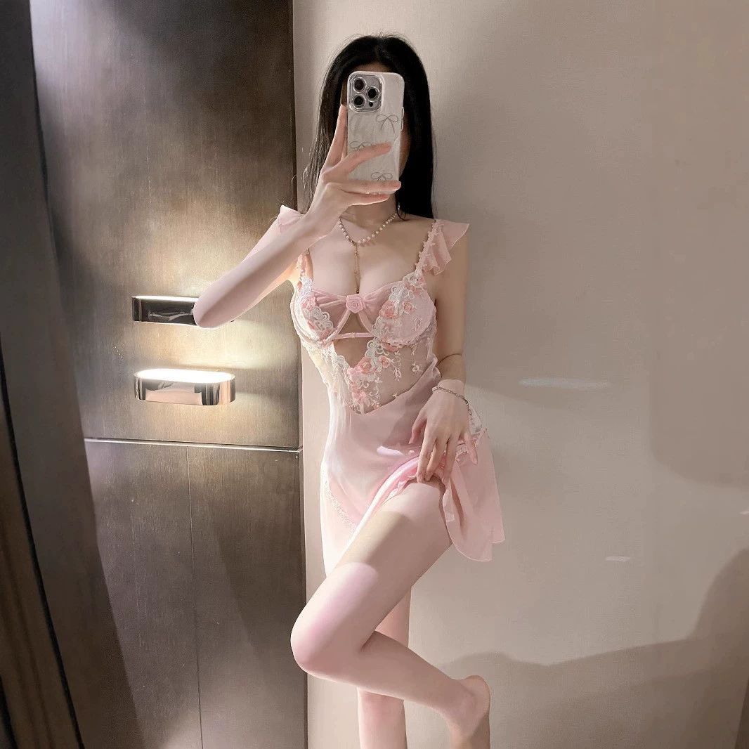 暴妃 sexy lace thin pijama, top with cups with steel rings, skirt, french style, high-end, fitted, lifting effect